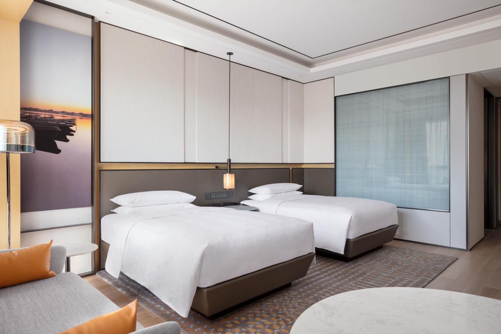 เชอราตัน เซี่ยงไฮ้ เฟิ่งเซียน Hotel ภายนอก รูปภาพ