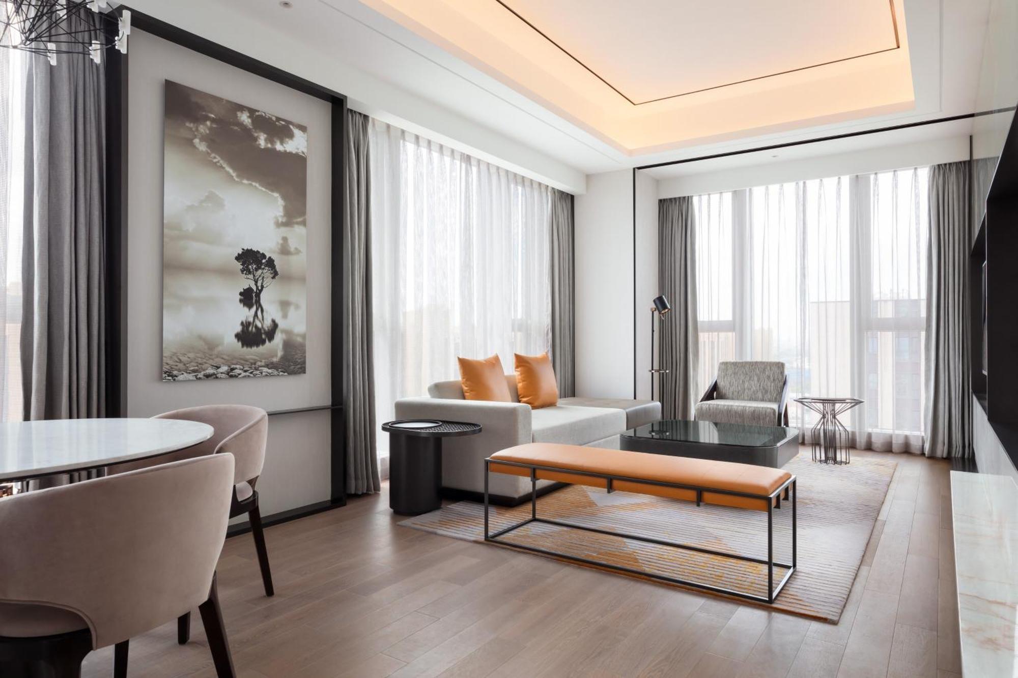เชอราตัน เซี่ยงไฮ้ เฟิ่งเซียน Hotel ภายนอก รูปภาพ