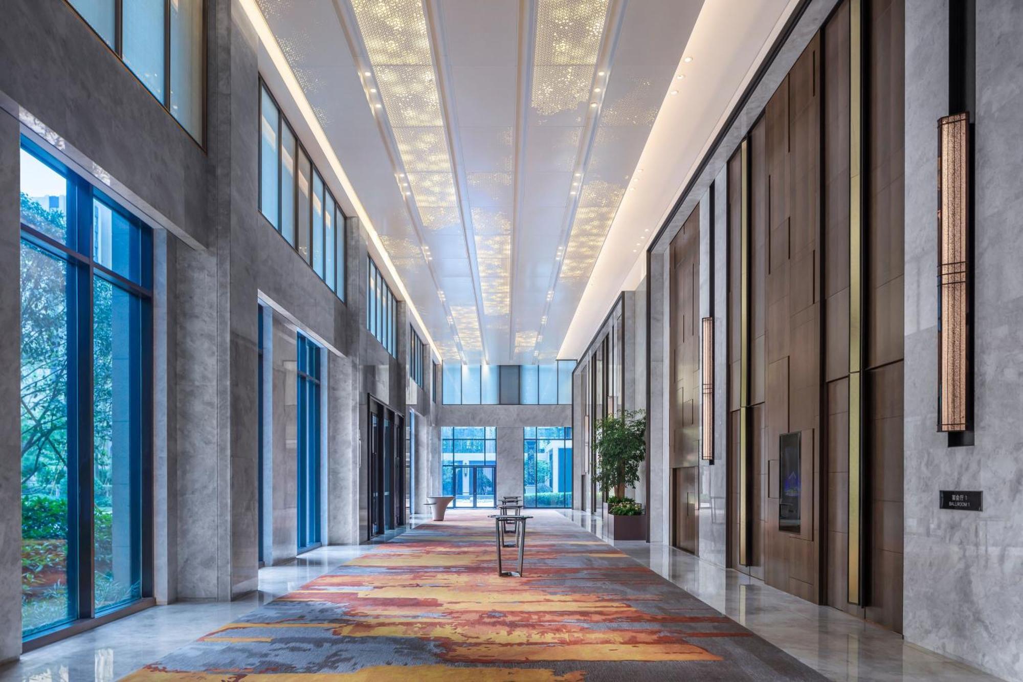 เชอราตัน เซี่ยงไฮ้ เฟิ่งเซียน Hotel ภายนอก รูปภาพ